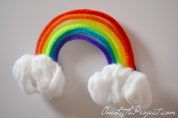 easy things to make with pipe cleaners - rainbow magnet