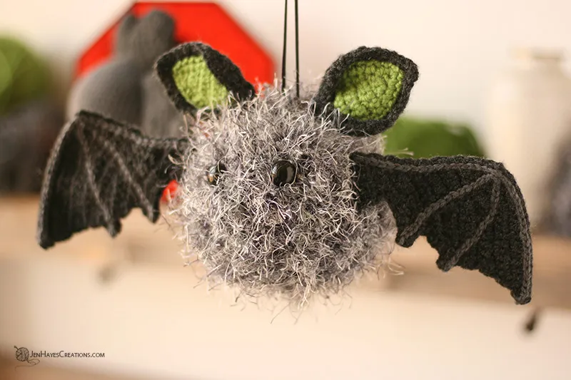 free crochet pattern fuzzy bat
