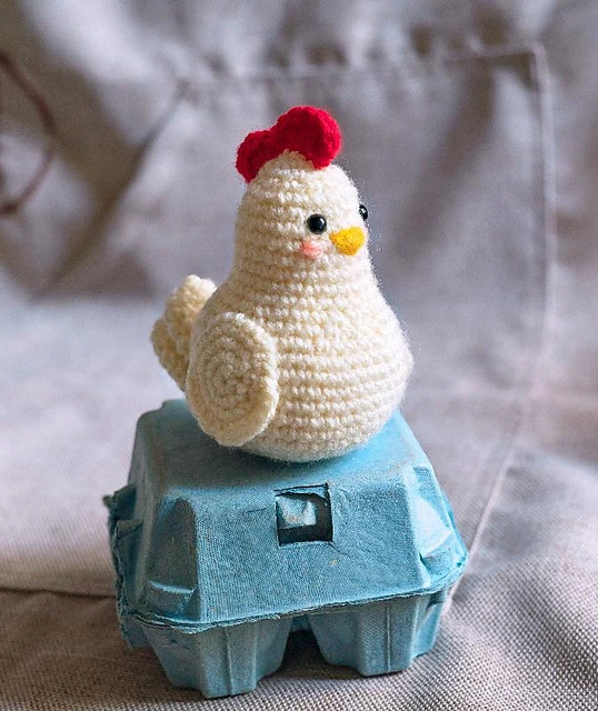 free crochet pattern mini chicken