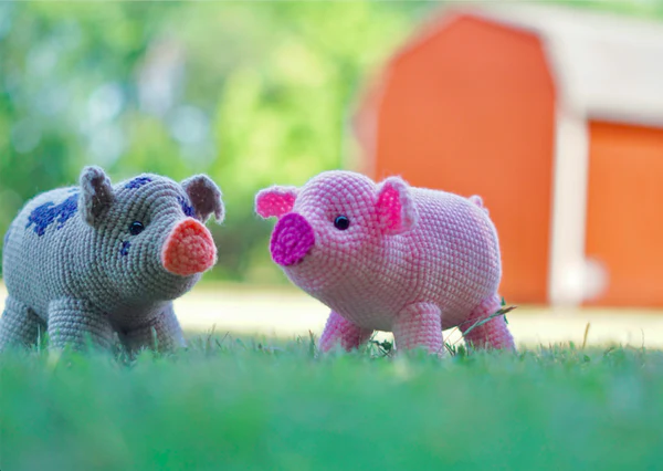 free crochet pattern mini pigs
